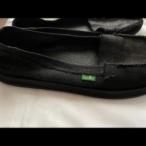 Sanuks women’s flats
